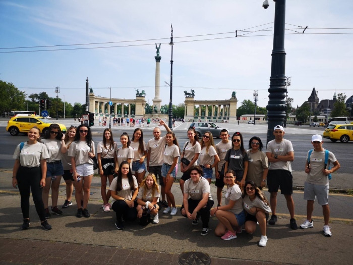 В ПГЛПИ „Атанас Буров“ ученици ще споделят професионални умения по европейски стандарти, натрупани при пътуване в Унгария по Еразъм+